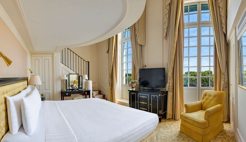 Duplex Eiffel View Suite 1 King