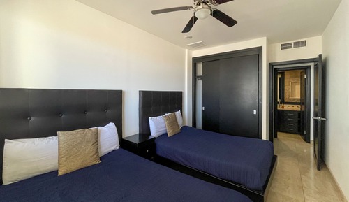 Linda Vista 303