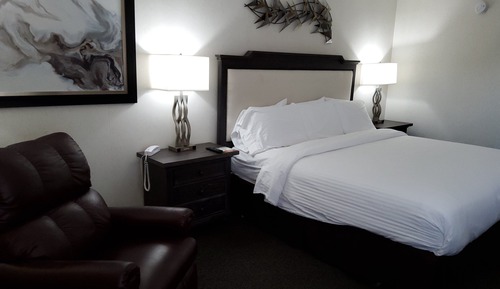 Standard Room, 1 King Bed