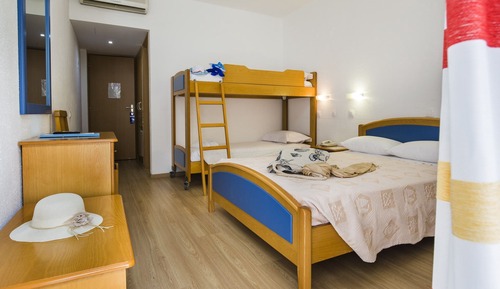 Quadruple Room, Garden View