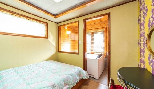 Room (Provance 1)