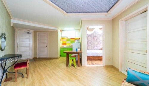 Room (Sopheia 3)