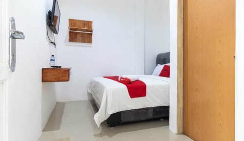 Double Room (Reddoorz)