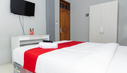 Double Room (Reddoorz)