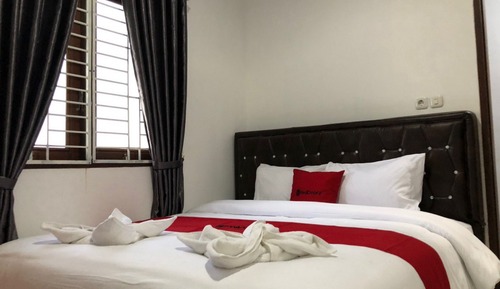 Double Room (Reddoorz)