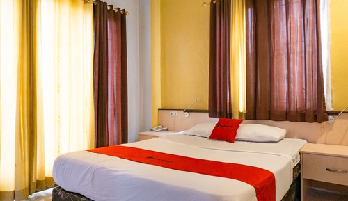 Double Room (Reddoorz)