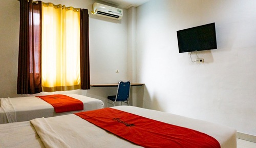 Twin Room (Reddoorz)