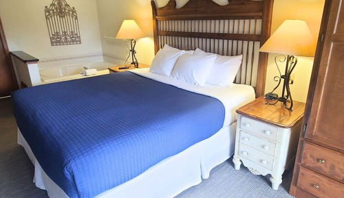 One Bedroom City View Suite