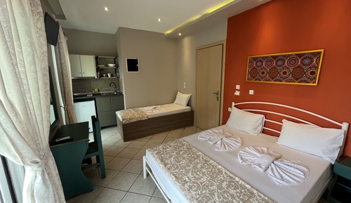 Basic Triple Room