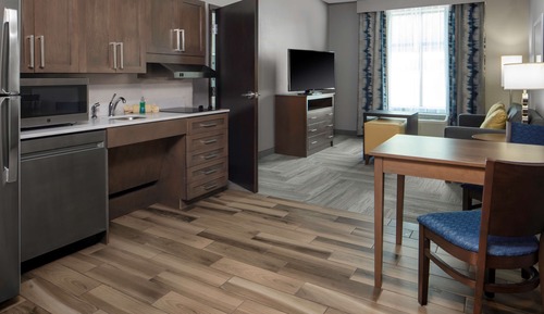 Suite, 2 Queen Beds (Hearing)
