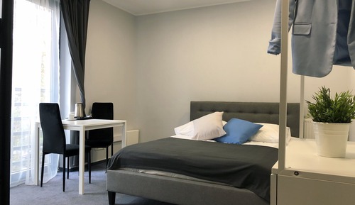 Economy Room (07)