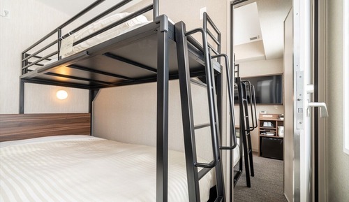 Super (Connecting) Room with Loft, Non Smoking