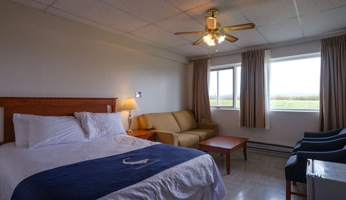 Economy Quadruple Room, 2 Queen Beds