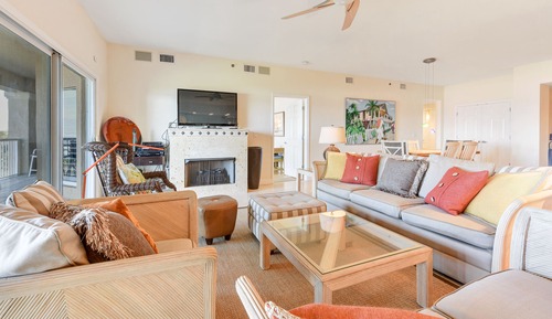 Condo (Bella Mar 202)