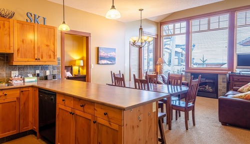 Condo, 2 Bedrooms