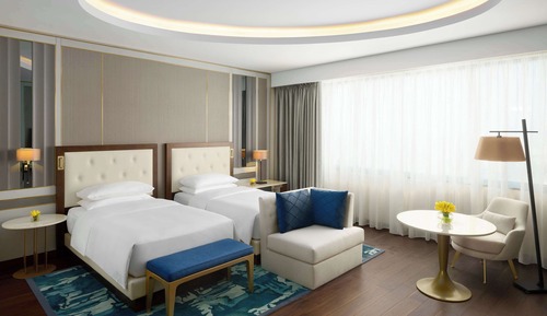 Room, 2 Twin Beds, City View