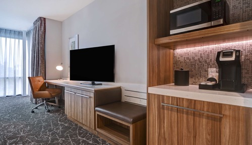 Deluxe Room, Multiple Beds, Accessible (Hearing)