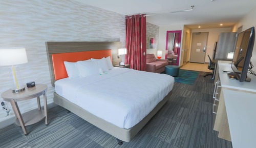 Studio, 1 King Bed, Accessible, Bathtub (Mobility & Hearing)