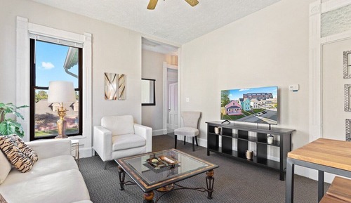 House, Private Bathroom, City View (707)