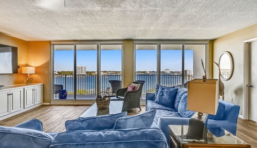 Condo, 3 Bedrooms