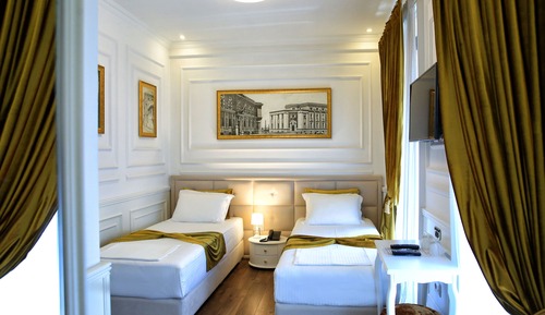 Luxury Twin Room