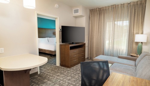 Suite, 1 King Bed, Accessible Bathtub (Mobility Accessible)