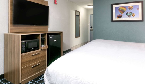 Room, 1 King Bed, Non Smoking