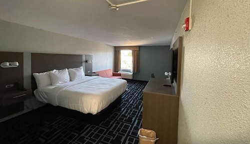 Studio Suite, 1 King Bed, Non Smoking