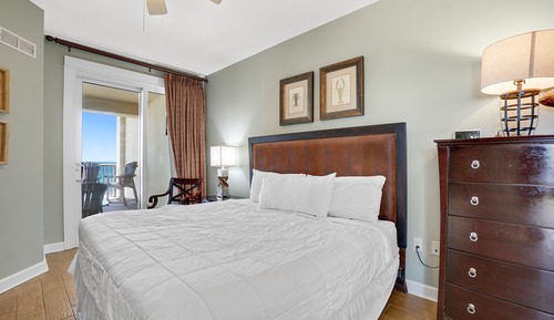 Condo, 3 Bedrooms, Ocean View, Beachfront (1-709)