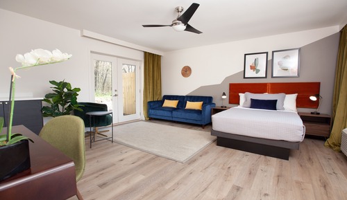 Traditional Suite