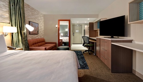 Studio, 1 King Bed, Accessible, Bathtub