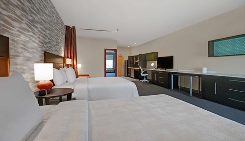 Studio, 2 Queen Beds, Accessible, Bathtub