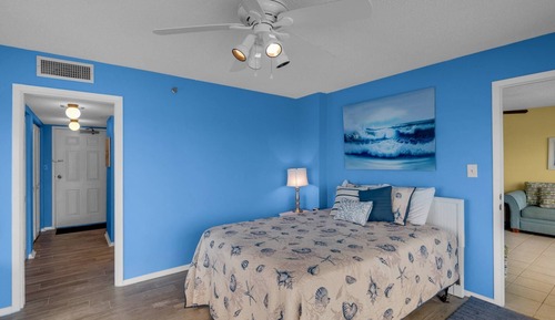 Condo, 3 Bedrooms (810)