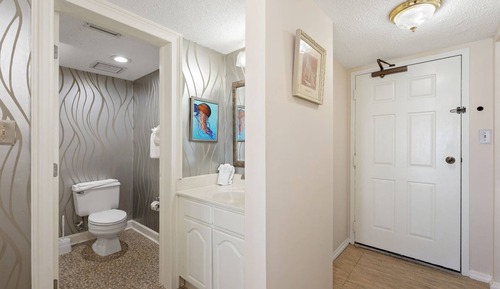Condo, 3 Bedrooms (601)