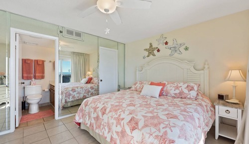Condo, 3 Bedrooms (710)