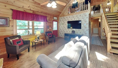 Studio (3 Bedrooms)