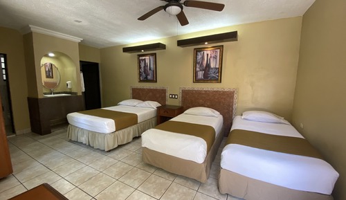 Triple Room