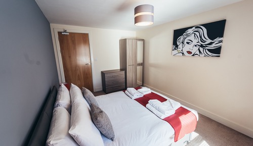 Deluxe Apartment