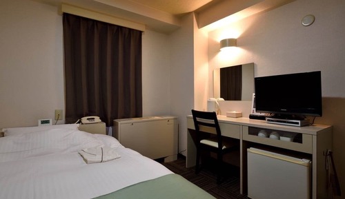 Single Room, Smoking