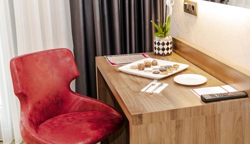 Deluxe Room, 2 Twin Beds, Smoking