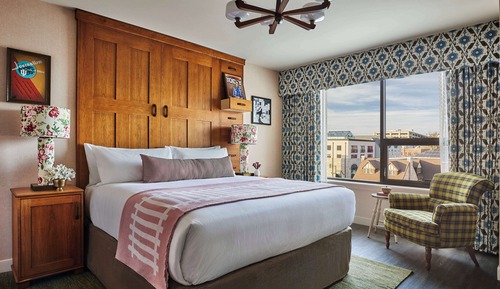 Room, 1 King Bed, Accessible, Bathtub