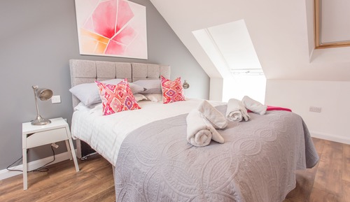 Suite (Spires)