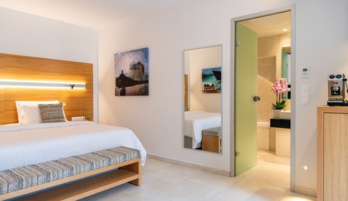 Deluxe Suite, Garden View