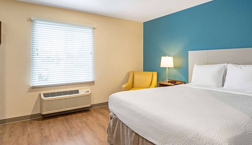 Standard Room, 1 Queen Bed with Sofa bed, Non Smoking (1 Person Sofa Bed)