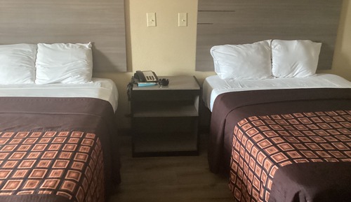 Basic Single Room, 2 Double Beds, Smoking
