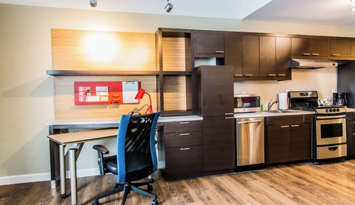 Suite, 1 Bedroom (Mobility Accessible, Roll-In Shower)