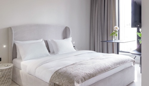 Deluxe Studio, 1 Queen Bed, Kitchenette, City View
