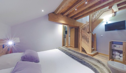 Family Room (duplex)
