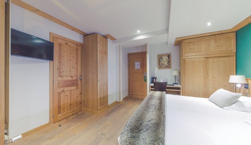 Exclusive Room