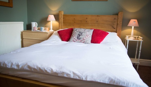 Double Room, Ensuite (2)